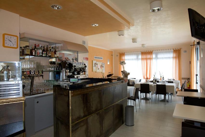 פורטו טולה Hotel Ristorante Klaus מראה חיצוני תמונה