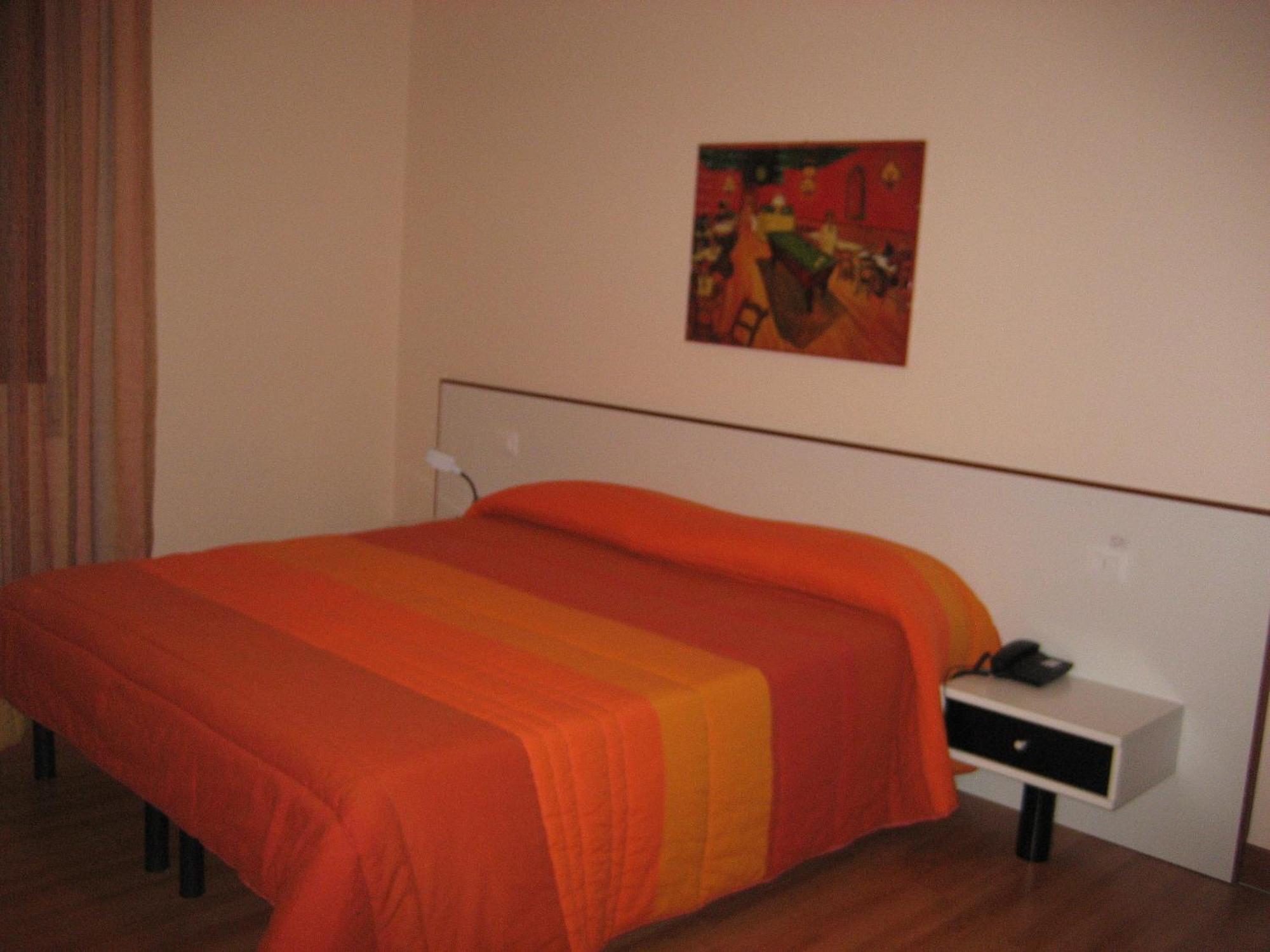 פורטו טולה Hotel Ristorante Klaus מראה חיצוני תמונה